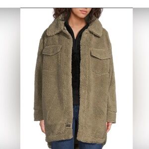 NWT UGG FLUFF FRANKIE SHIRT JACkET XL